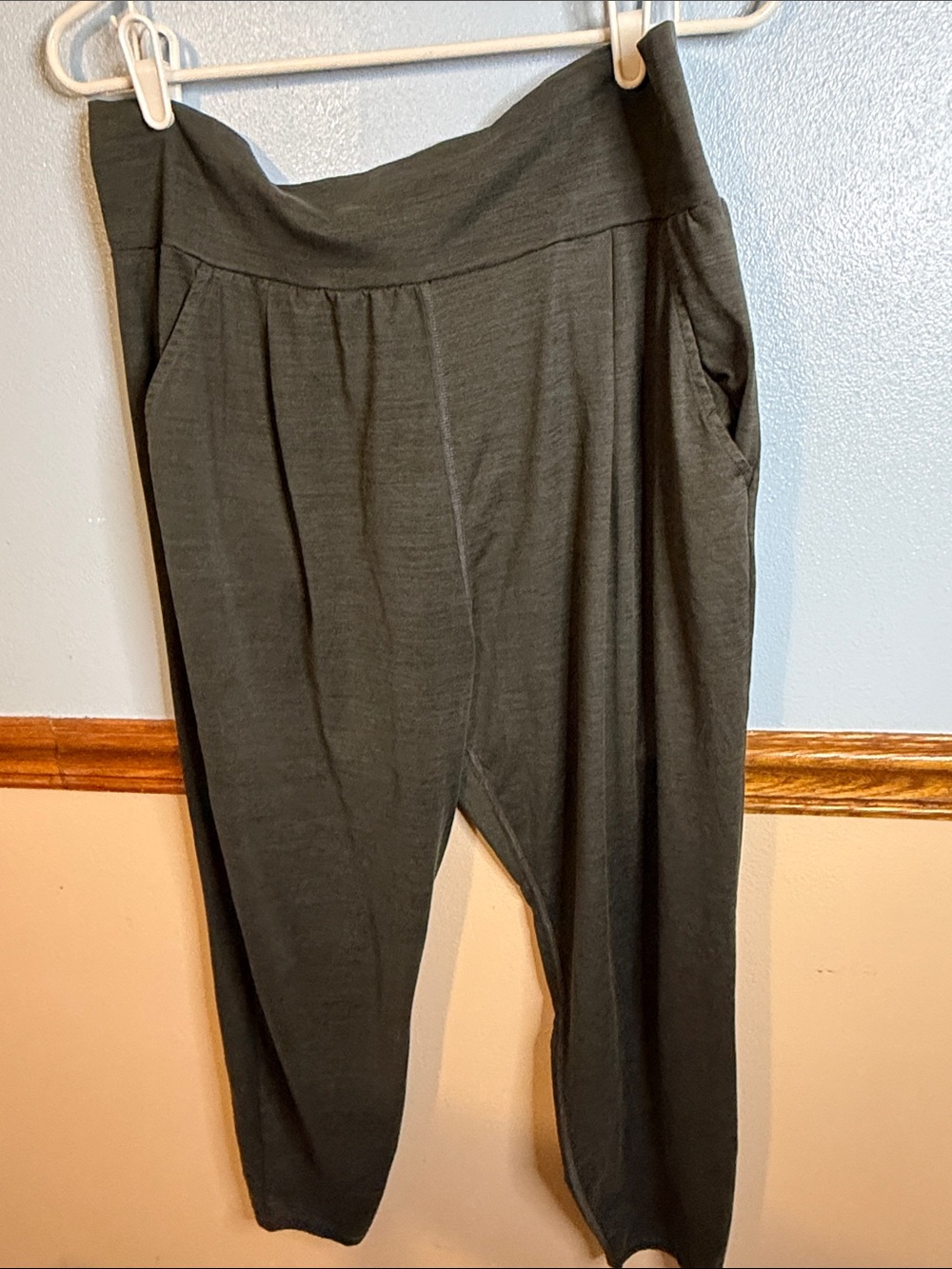 Vuori Lux At Ease Harem Jogger Pants Charcoal Heather Gray XL